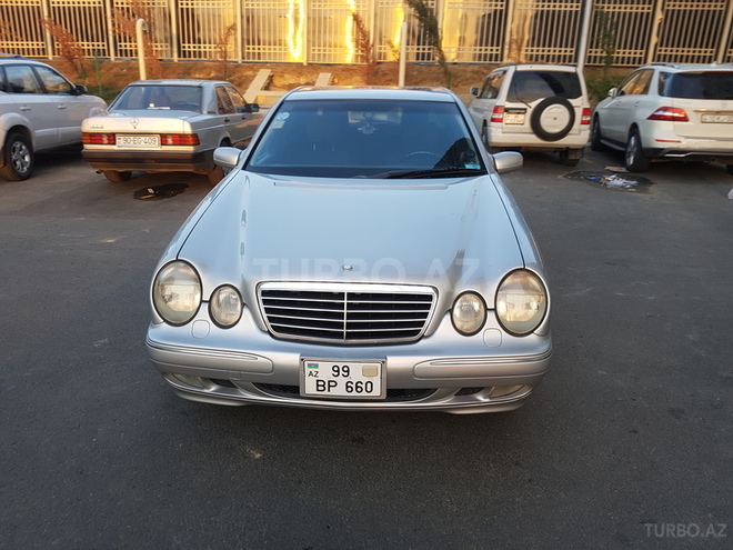 Mercedes E 320 1999, 290,000 km - 3.2 l - Bakı