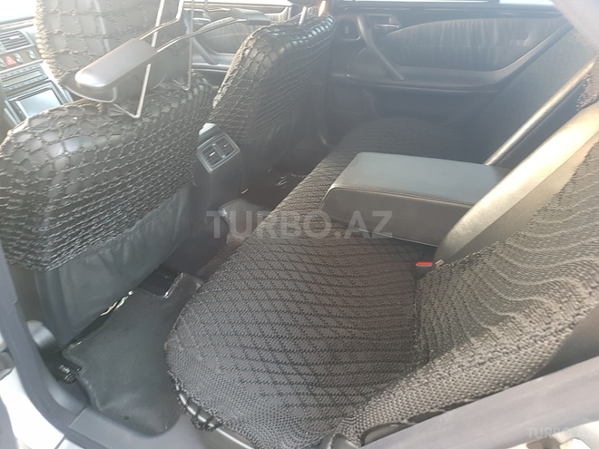 Mercedes E 320 1999, 290,000 km - 3.2 l - Bakı