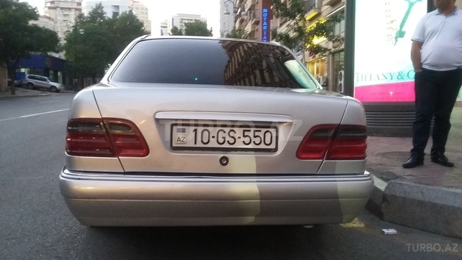 Mercedes E 230 1996, 274,557 km - 2.3 l - Bakı