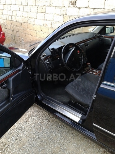 Mercedes E 200 1999, 60,000 km - 0.2 л - Bakı