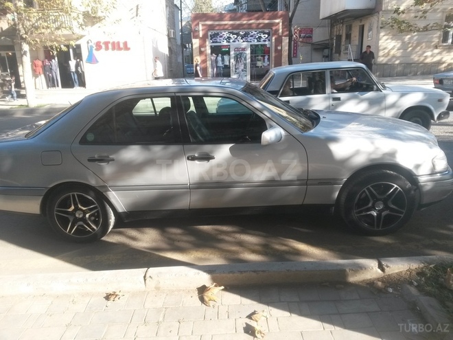Mercedes C 220 1996, 232,000 km - 2.2 л - Gəncə