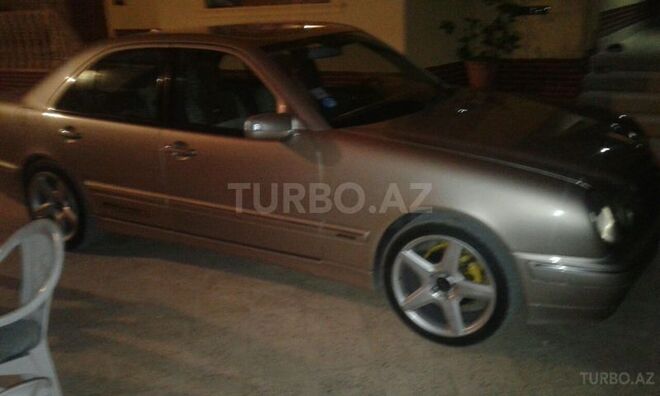 Mercedes E 220 2000, 317,225 km - 2.2 l - Gəncə