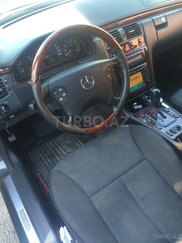 Mercedes E 240 2000, 156,000 km - 2.4 l - Bakı