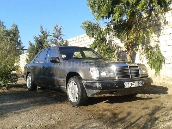 Mercedes E 230 1988, 1,110,111 km - 2.3 l - Bakı