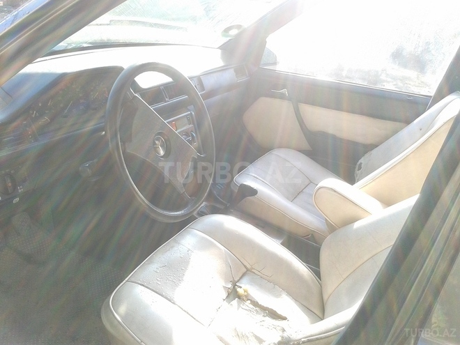 Mercedes E 230 1988, 1,110,111 km - 2.3 l - Bakı