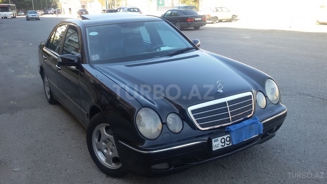 Mercedes E 270 2000, 330,000 km - 2.7 l - Bakı