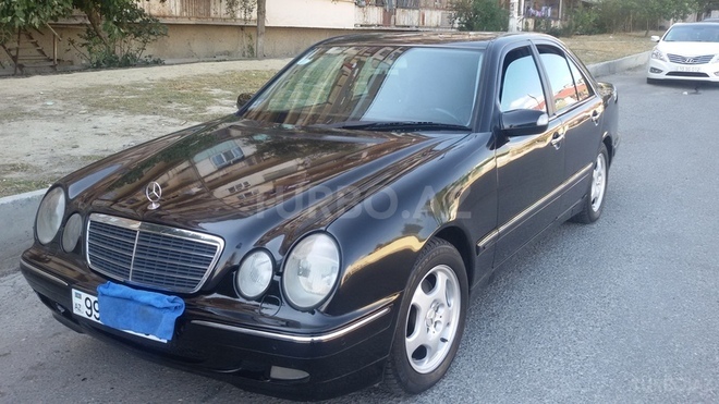 Mercedes E 270 2000, 330,000 km - 2.7 l - Bakı
