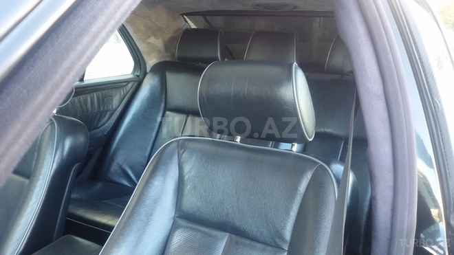 Mercedes E 270 2000, 330,000 km - 2.7 l - Bakı