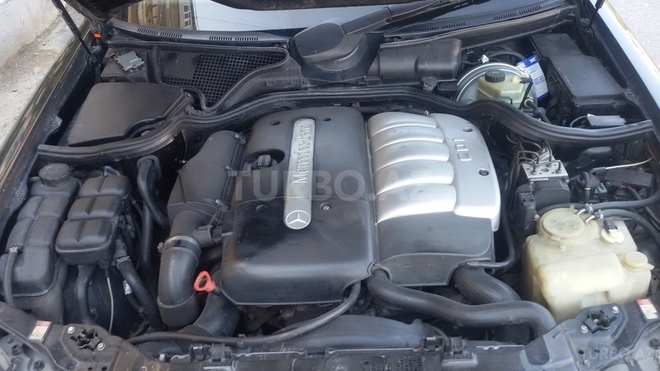 Mercedes E 270 2000, 330,000 km - 2.7 l - Bakı