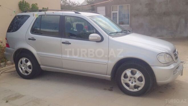 Mercedes ML 270 2002, 250,000 km - 2.7 l - Bakı