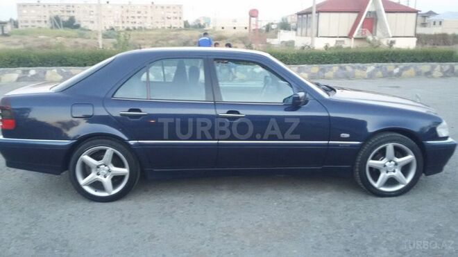 Mercedes C 200 2000, 196,000 km - 2.0 l - Bakı