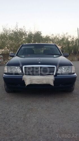 Mercedes C 200 2000, 196,000 km - 2.0 l - Bakı