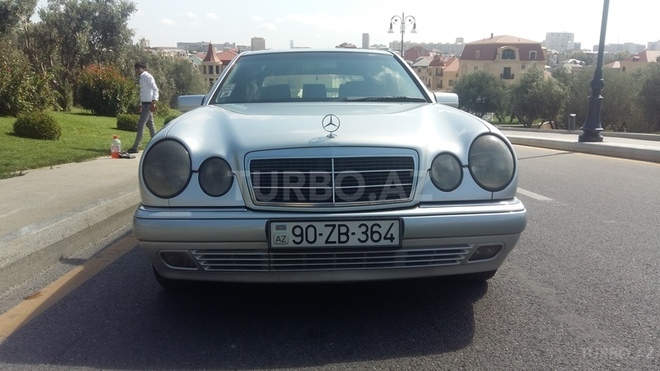 Mercedes E 300 1999, 250,000 km - 3.0 л - Bakı