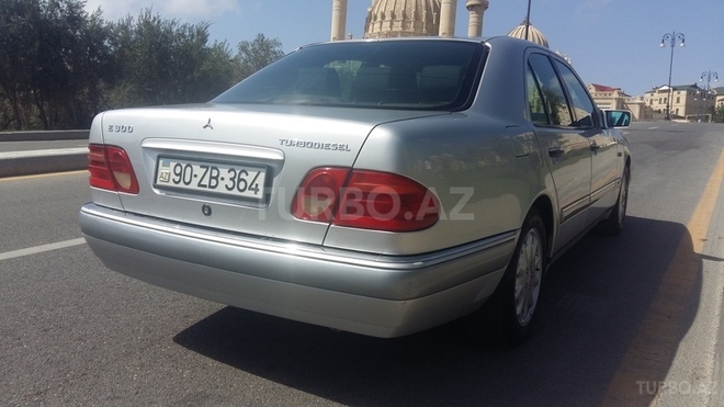 Mercedes E 300 1999, 250,000 km - 3.0 л - Bakı