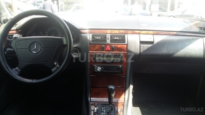 Mercedes E 300 1999, 250,000 km - 3.0 л - Bakı