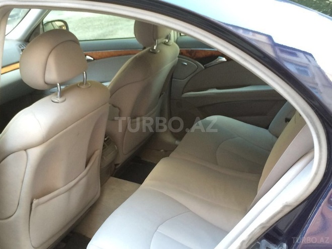 Mercedes E 240 2004, 265,000 km - 2.4 l - Bakı