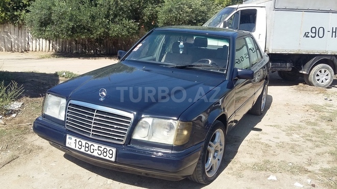 Mercedes E 220 1994, 200,000 km - 2.2 l - Bakı
