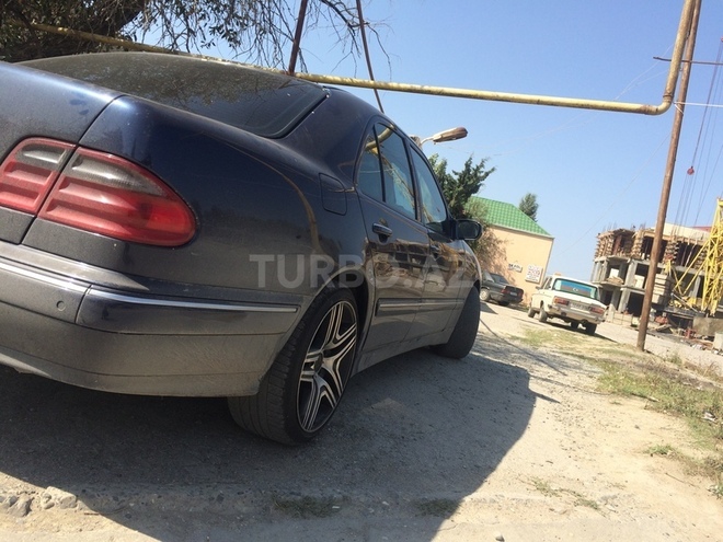 Mercedes E 280 2000, 222,000 km - 2.8 l - Bakı