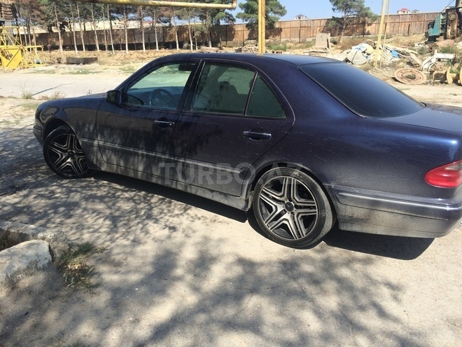 Mercedes E 280 2000, 222,000 km - 2.8 l - Bakı