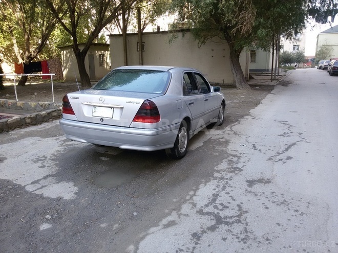 Mercedes C 220 1994, 270,000 km - 2.2 l - Bakı