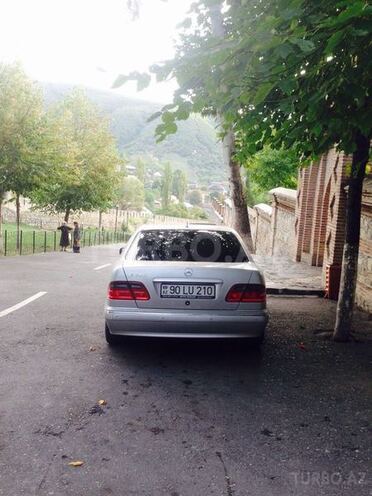Mercedes E 240 2000, 177,000 km - 2.4 l - Bakı