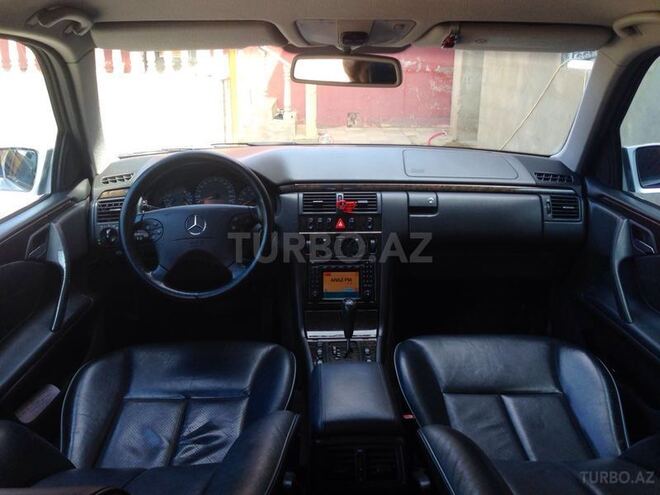 Mercedes E 240 2000, 177,000 km - 2.4 l - Bakı
