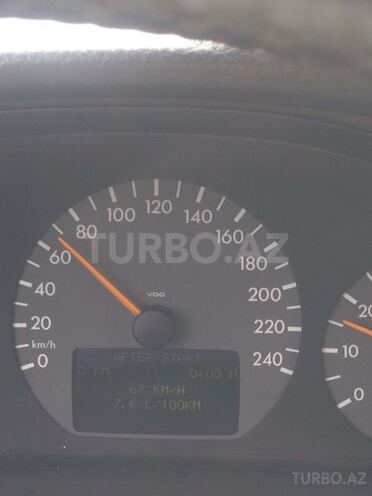 Mercedes E 240 2000, 177,000 km - 2.4 l - Bakı