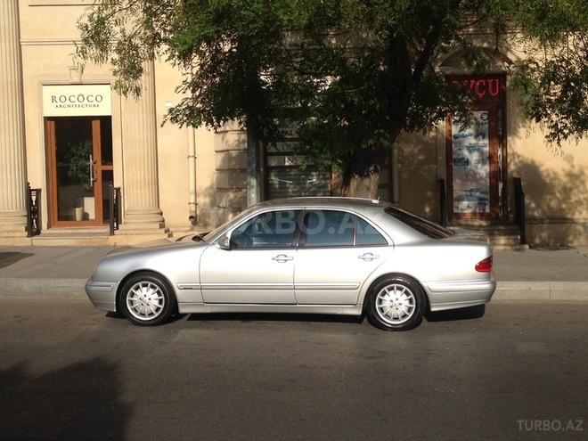 Mercedes E 240 2000, 177,000 km - 2.4 l - Bakı