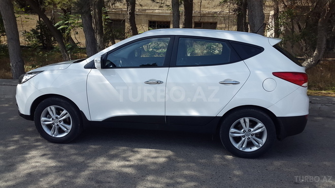 Hyundai ix35 2013, 82,000 km - 2.0 l - Bakı