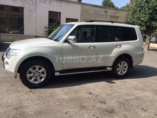 Mitsubishi Pajero 2010, 165,000 km - 3.5 l - Bakı