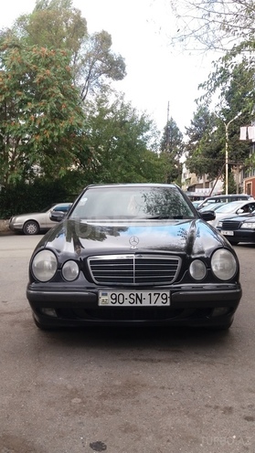 Mercedes E 220 2001, 259,000 km - 0.2 l - Bakı