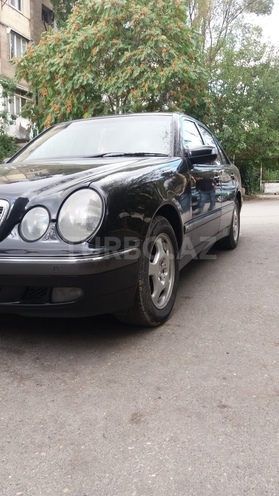 Mercedes E 220 2001, 259,000 km - 0.2 l - Bakı