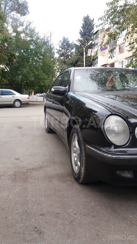 Mercedes E 220 2001, 259,000 km - 0.2 l - Bakı