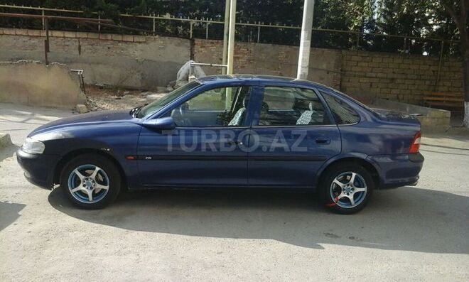 Opel Vectra 1995, 350,000 km - 1.8 l - Sumqayıt