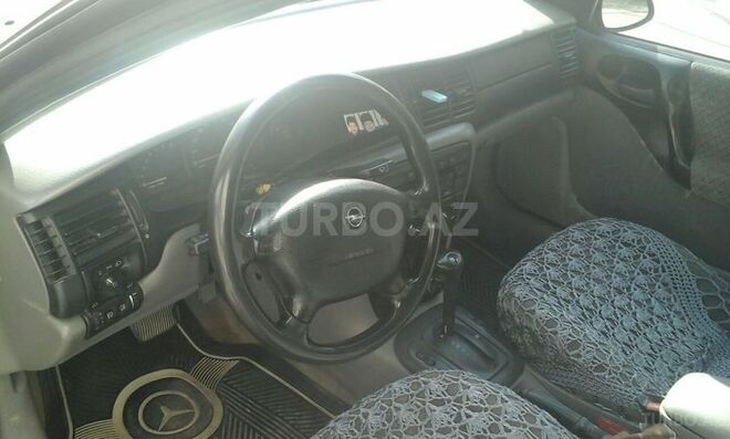 Opel Vectra 1995, 350,000 km - 1.8 l - Sumqayıt