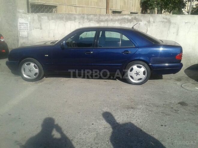 Mercedes E 200 1997, 298,635 km - 2.0 l - Bakı