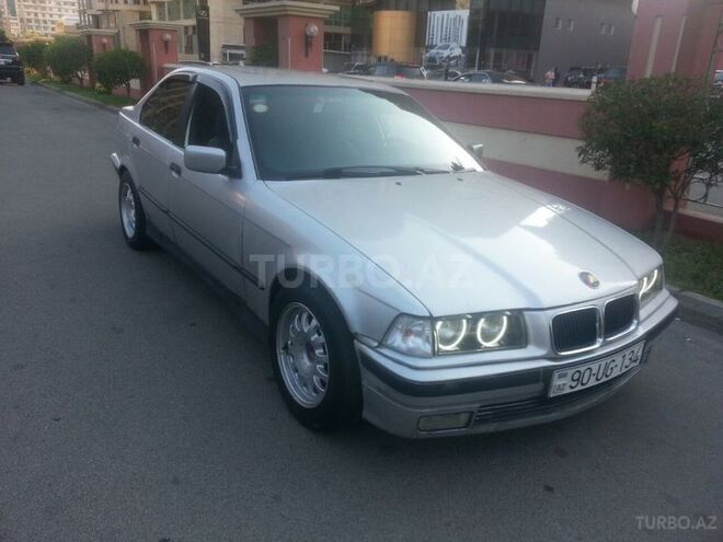 BMW 320 1991, 242,000 km - 2.0 l - Bakı
