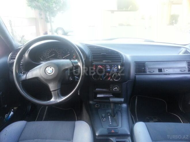BMW 320 1991, 242,000 km - 2.0 l - Bakı
