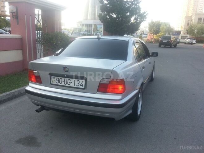 BMW 320 1991, 242,000 km - 2.0 l - Bakı