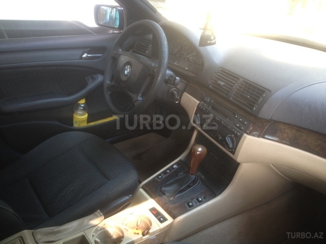 BMW 325 2001, 195,000 km - 2.5 л - Sumqayıt