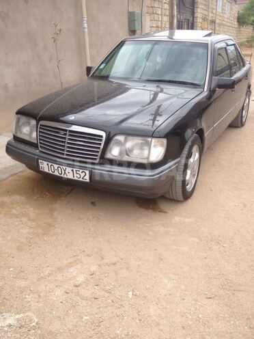 Mercedes E 220 1994, 159,230 km - 2.2 l - Bakı
