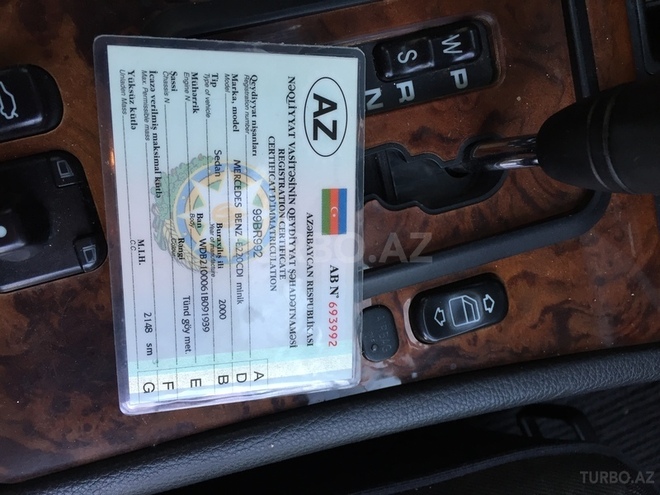 Mercedes E 220 2000, 318,000 km - 2.2 l - Bərdə