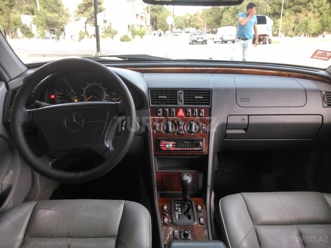Mercedes C 230 1999, 156,000 km - 2.3 l - Sumqayıt