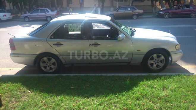 Mercedes C 220 1993, 315,000 km - 2.2 l - Sumqayıt