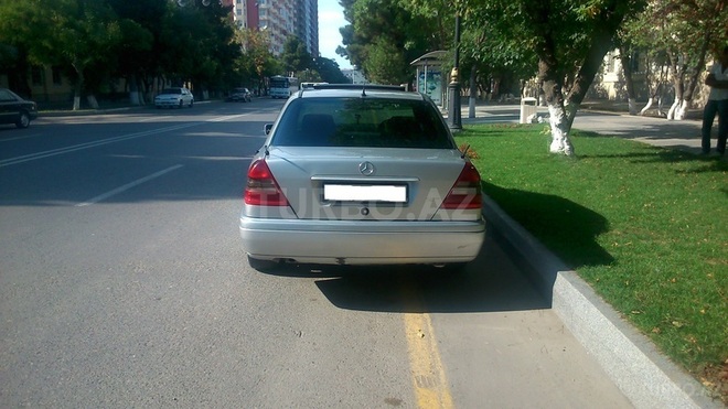 Mercedes C 220 1993, 315,000 km - 2.2 l - Sumqayıt