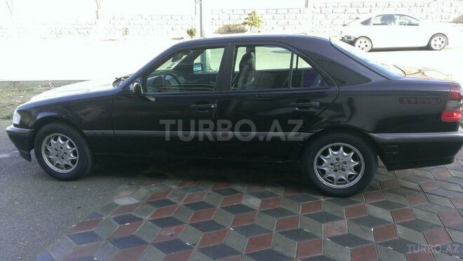 Mercedes C 230 2000, 240,000 km - 2.3 l - Bakı