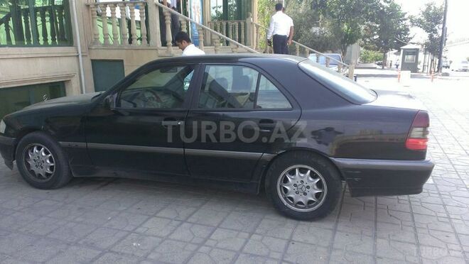 Mercedes C 230 2000, 240,000 km - 2.3 l - Bakı