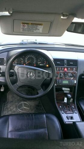 Mercedes C 230 2000, 240,000 km - 2.3 l - Bakı