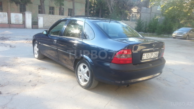 Opel Vectra 1997, 215,000 km - 2.0 l - Sumqayıt