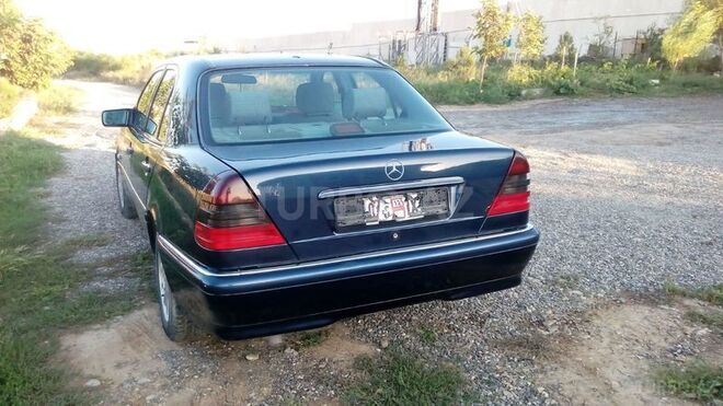 Mercedes C 180 1998, 240,000 km - 1.8 л - Bakı